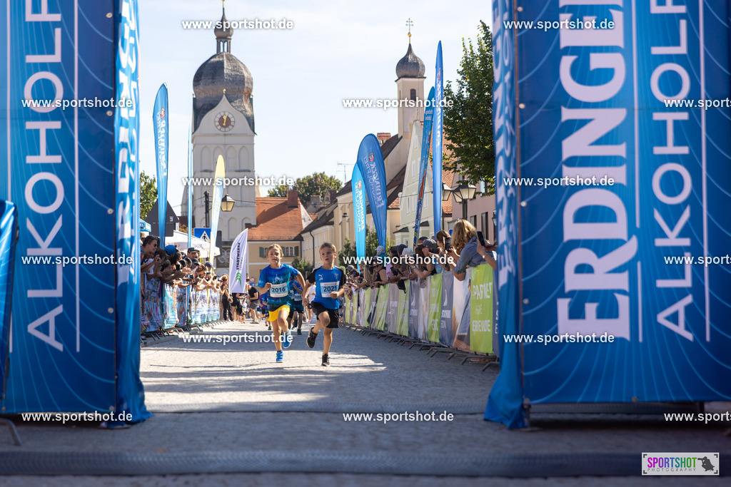 VJ__2896 | Stadtlauf Erding 2025 #stadtlauferding #erdingstadtlauf #stadtlauf_erding #laufmotivation #trisporterding #yourpictrs #sportshot_your_pictrs