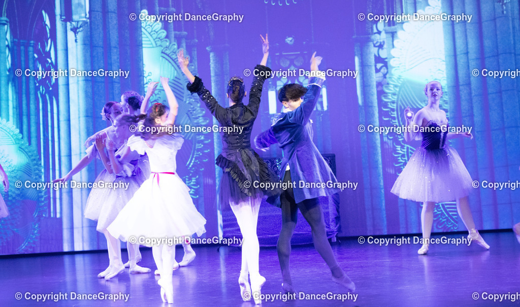 GPHY1599 | DanceGraphy - Realisiert mit Pictrs.com