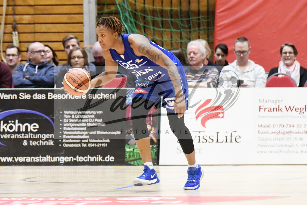 20200126_PANHAL_0079 | Basketball, Frauen: Christin Yuri Mercer (GISA LIONS SV Halle) in Aktion, am Ball, Einzelaktion beim Spiel der Toyota DBBL zwischen GiroLive-Panthers Osnabrück vs. GISA LIONS SV Halle am 26.01.2020 im Panthers Dome in Osnabrück, Deutschland.(Foto von Nico Paetzel) - Realisiert mit Pictrs.com