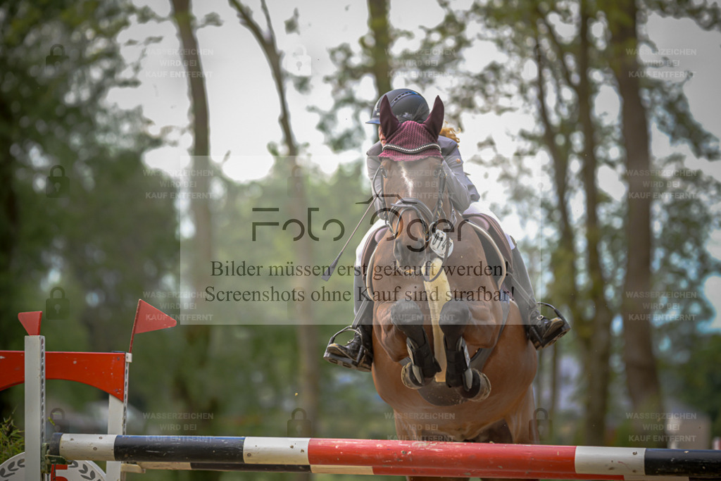 20240505-DOS_2341 | Entdecke hochwertige Reitturnierfotos von Foto Oger. Professionell, emotional und authentisch – jetzt Lieblingsmomente im Shop bestellen. - Realisiert mit Pictrs.com