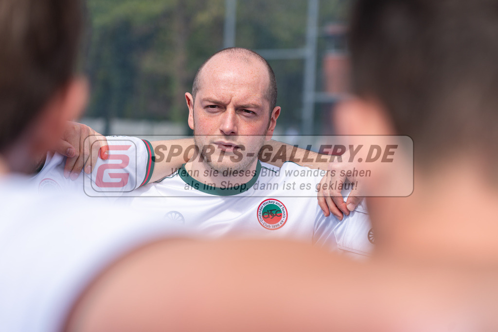 HK_20240414_903577 | 1. Bundesliga Hockey Herren Crefelder HTC - UHC Hamburg am 14.4.2024 CHTC, Krefeld , van Laak Max ( Crefelder HTC #5 )