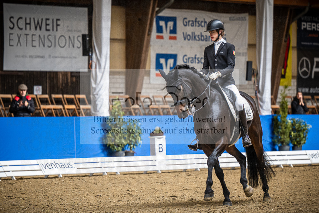 DOS_1591 | Entdecke hochwertige Reitturnierfotos von Foto Oger. Professionell, emotional und authentisch – jetzt Lieblingsmomente im Shop bestellen.Deutschlandweite Turnierfotografie. - Realisiert mit Pictrs.com