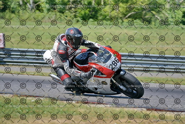 25bt04-0536 | markuskiefer.com - Realisiert mit Pictrs.com
