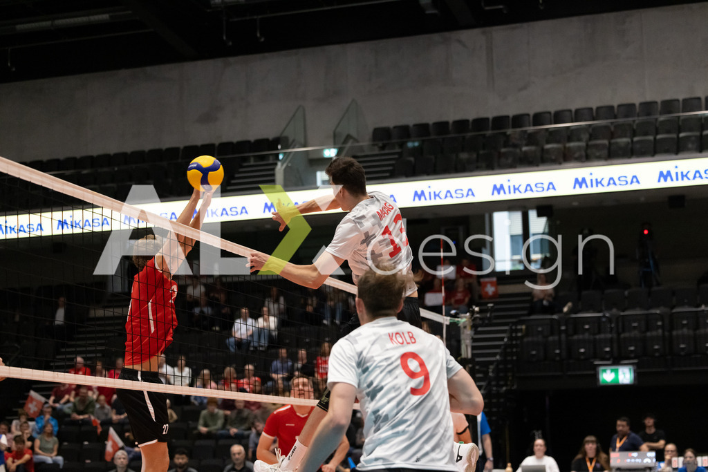Luxembourg v Switzerland - CEV European League Men | KRIENS, SWITZERLAND - JUNE 12: SIMON MAAG of Switzerland attack / spike against TIM MANGEN of Luxembourg during the CEV European League match between Luxembourg and Switzerland at Pilatus Arena on June 12, 2026 in Kriens, Switzerland. - Realisiert mit Pictrs.com