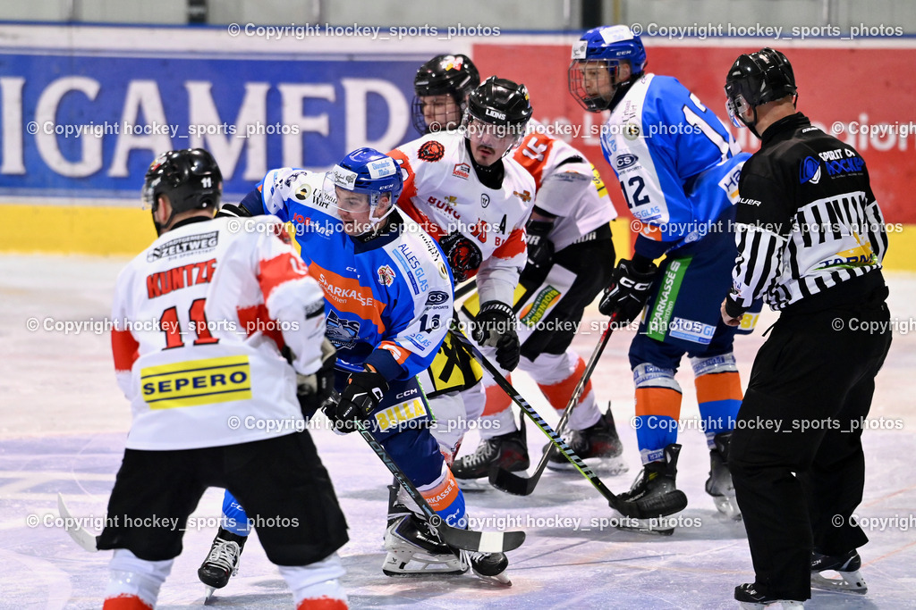 ESC SPARKASSE STEINDORF vs. EV ZELTWEG MURTAL LIONS | #11 Kalan Luka ESC Steindorf, #40 Forcher Andreas EV ZELTWEG MURTAL LIONS, #12 Cimzar Tadej ESC Steindorf, ESC SPARKASSE STEINDORF vs. EV ZELTWEG MURTAL LIONS, ESC SPARKASSE STEINDORF vs. EV ZELTWEG MURTAL LIONS am 27.12.2025 in Steindorf (Ossiachersee Halle), Austria, (Photo by Bernd Stefan)