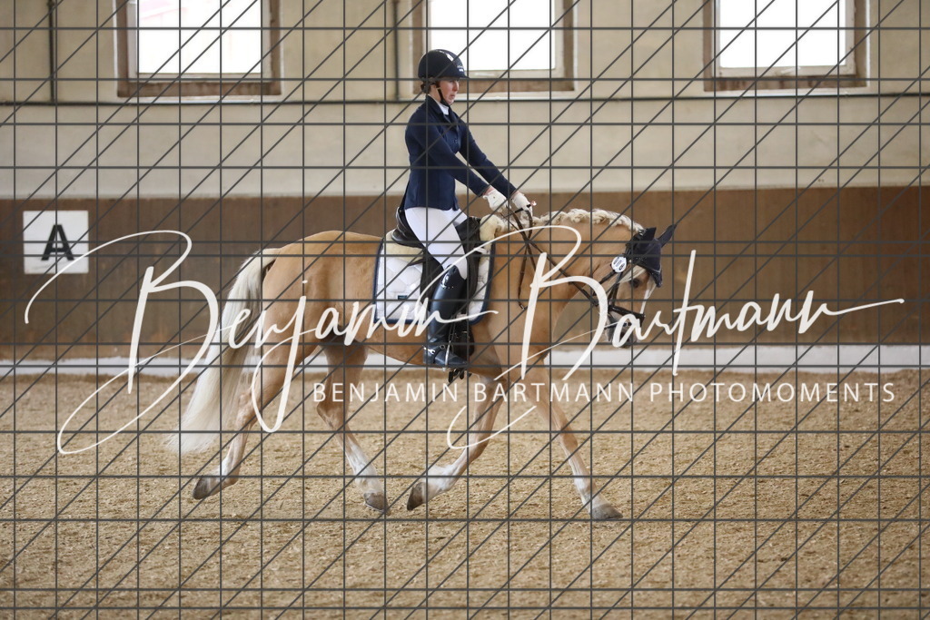 AZ2A1102 | Benjamin Bartmann Photomoments