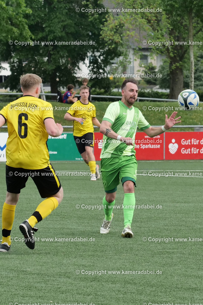 Fußball : Bezirksliga : SV 08/29 Friedrichsfeld - Borusia Veen am 10.05.2026 in Voerde Friedrichsfeld | Fußball : Bezirksliga : SV 08/29 Friedrichsfeld - Borusia Veen am 10.05.2026 in Voerde Friedrichsfeld - Realisiert mit Pictrs.com