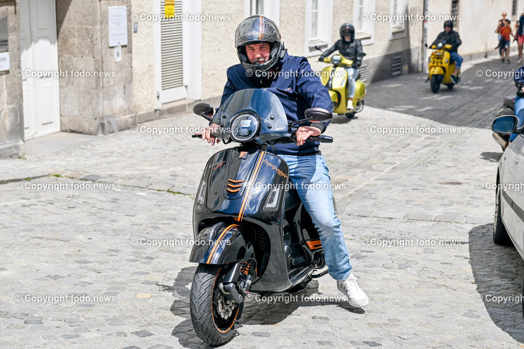 Vespatreffen 2024 Altstadt Linz_ 15.06.2024-104 | 15.06.2024, Linz, AUT, Altstadt Linz, im Bild Vespatreffen in der Altstadt Linz 2024©Harald Dostal / fodo.news