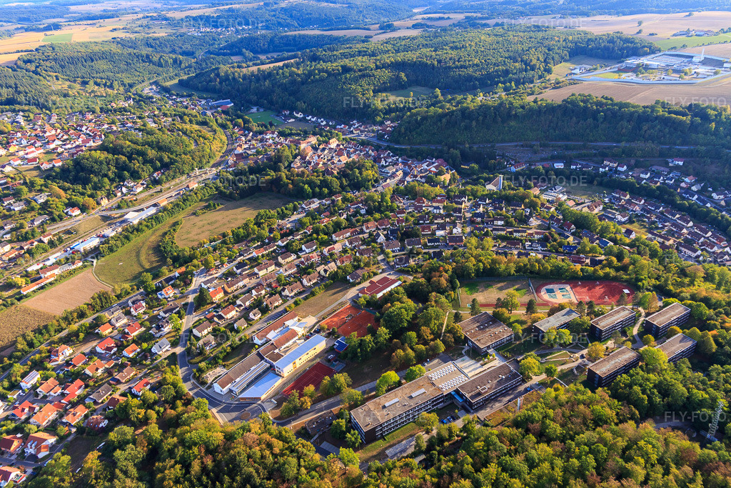 Luftbild: Landesschulzentrum für Umweltbildung (LSZU),. Internat Adelsheim - das Internat und Sporthalle des Eckenberg-Gymnasiums in Adelsheim im Bundesland Baden-Württemberg in Deutschland.Foto: IMG_111449.jpg vom 09.09.2018 durch Werner Riehm/FLY-FOTO.deLandesschulzentrum für Umweltbildung | 74740 AdelsheimEckenberg-Gymnasium Adelsheim - Eckenberg-Gymnasium AdelsheimEckenberg-Gymnasium Adelsheim - Eckenberg-Gymnasium Adelsheim