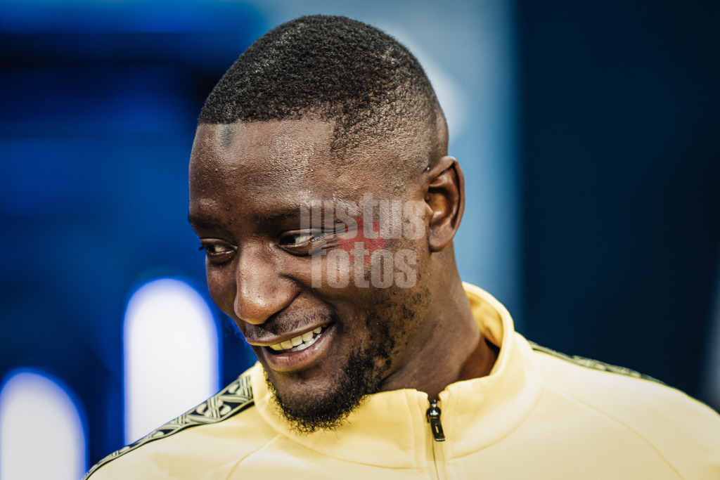 Fußball | Männer | Saison 2025/2026 | 1. Fußball-Bundesliga | 10. Spieltag | Hamburger SV vs. Borussia Dortmund | 08.11.2025 | Serhou Guirassy (#9, Borussia Dortmund) Einlauf ins Stadion