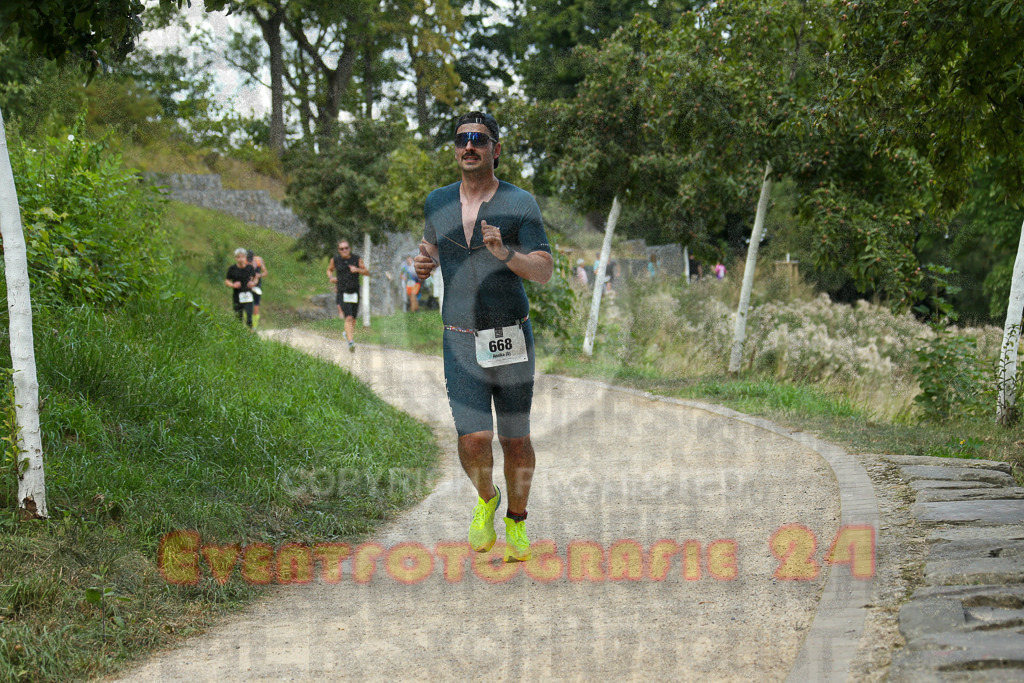 250824_1429_EX1_6409 | Sportfotografie im Rhein-Sieg Kreis, Köln, Bonn, NRW, Rheinland Pfalz, Hessen, etc. Unser Tätigkeitsfeld umfasst den Laufsport vom Volkslauf über den Marathon, Duathlon, Triathon bis zum Ultralauf wie Kölnpfad Ultra oder Schindertrail.