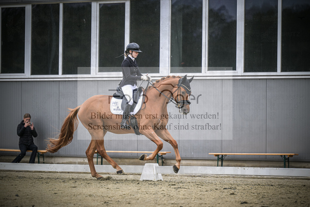 DOS_1416 | Entdecke hochwertige Reitturnierfotos von Foto Oger. Professionell, emotional und authentisch – jetzt Lieblingsmomente im Shop bestellen.Deutschlandweite Turnierfotografie. - Realisiert mit Pictrs.com