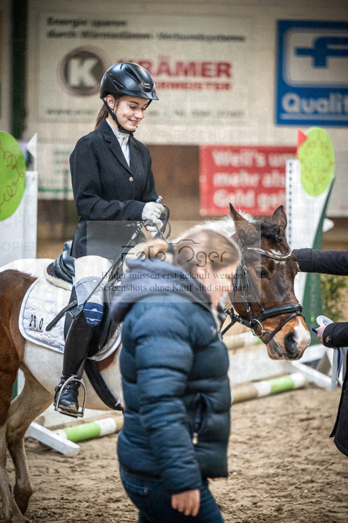 DOS_0024 | Entdecke hochwertige Reitturnierfotos von Foto Oger. Professionell, emotional und authentisch – jetzt Lieblingsmomente im Shop bestellen.Deutschlandweite Turnierfotografie. - Realisiert mit Pictrs.com