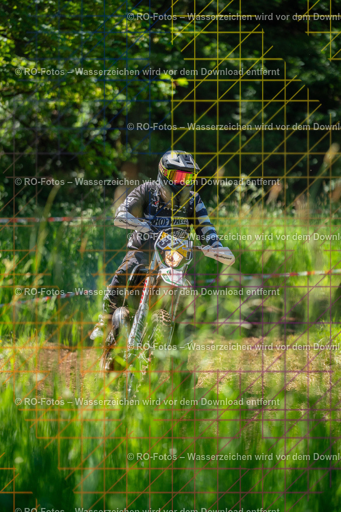 Wolfshausen 2 Lauf -399 | Sportfotografie von RO-Fotos: Motorsport, Motocross, Enduro, Laufveranstaltungen und Triathlon. Professionelle Fotos von Sportlern und Events. - Realisiert mit Pictrs.com