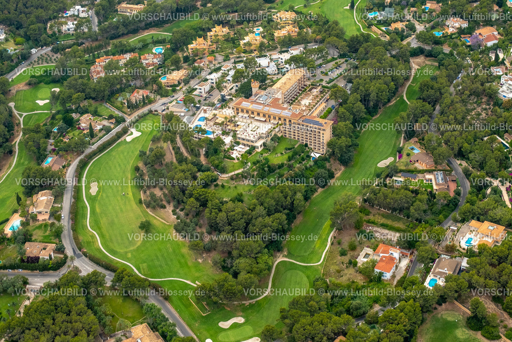 Mallorca230600026N | Luftbild, Castillo Hotel Son Vida mit Golfplatz, Son Vida, Palma, Balearen, Mallorca, Balearische Inseln, Spanien