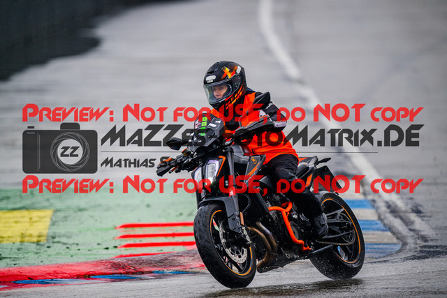 MaZZes_FotoMatrix_240521_6007705_6673 | INST