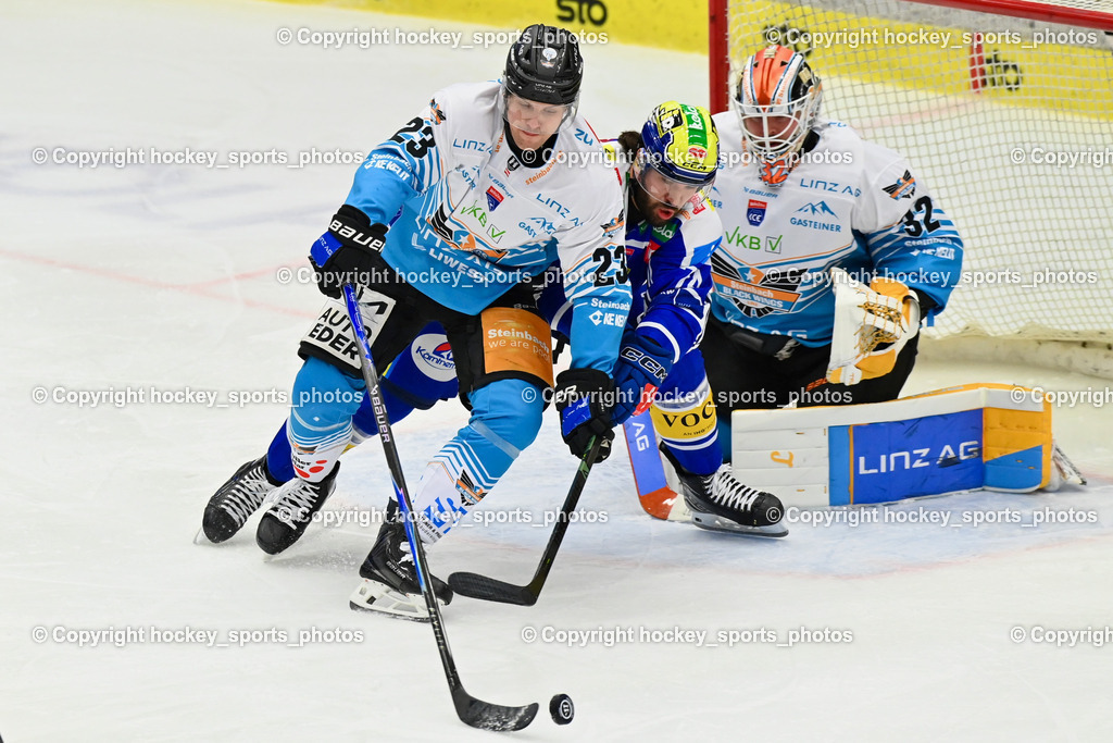 EC IDM WÄRMEPUMPEN VSV vs. Steinbach Black Wings Linz | #23 Patrick Söllinger Black Wings Linz, #74 Joel Teasdale EVC VSV, #32 Rasmus Tirronen Black Wings Linz, EC IDM WÄRMEPUMPEN VSV vs. Steinbach Black Wings Linz, EC IDM WÄRMEPUMPEN VSV vs. Steinbach Black Wings Linz am 04.03.2026 in Villach (Stadthalle Villach), Austria, (Photo by Bernd Stefan)