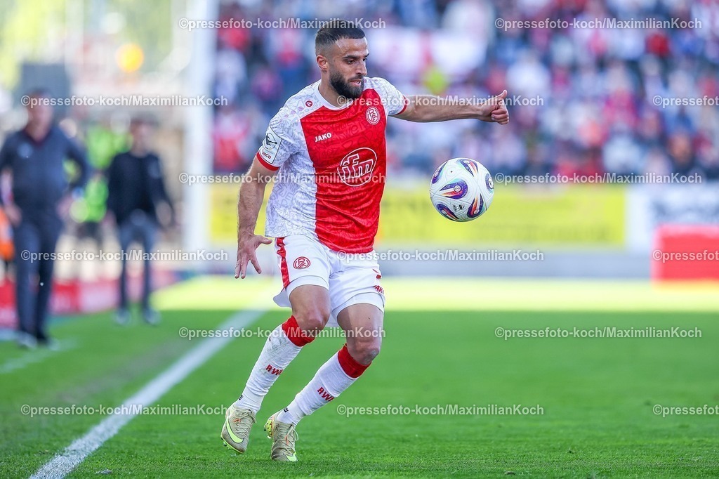 xKWIx26042601051 | 2026.04.26, xkwix, Fußball, 3.Liga, Rot-Weiss Essen - 1. FC Saarbrücken, Stadion an der Hafenstraße, 35.Spieltag, Saison 2025 / 2026: Ramien Safi (Rot-Weiss Essen #7) DFB regulations prohibit any use of photographs as image sequences and or quasi-video. Photo: xKamilxWilkowskixPressefotoKochx