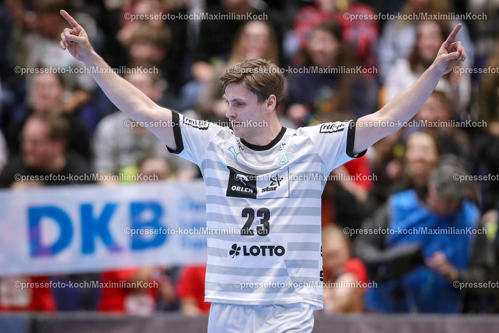 Due1HBL11022401066 | 11.02.2024, Handball, Düsseldorf, Mitsubishi Electric Halle, Liqui Moly Handball Bundesliga, Spieltag 21, Saison 2023 2024, Bergischer HC - THW Kiel: Rune Dahmke (THW Kiel) jubelnd