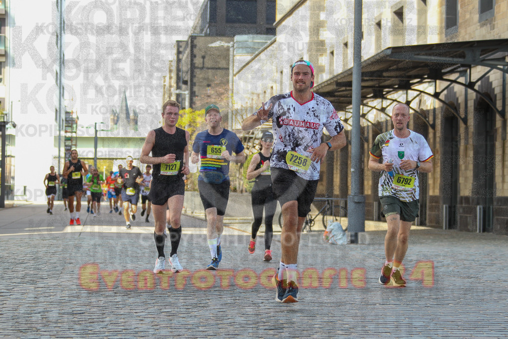 250920_1454_EV4_7526 | Sportfotografie im Rhein-Sieg Kreis, Köln, Bonn, NRW, Rheinland Pfalz, Hessen, etc. Unser Tätigkeitsfeld umfasst den Laufsport vom Volkslauf über den Marathon, Duathlon, Triathon bis zum Ultralauf wie Kölnpfad Ultra oder Schindertrail.