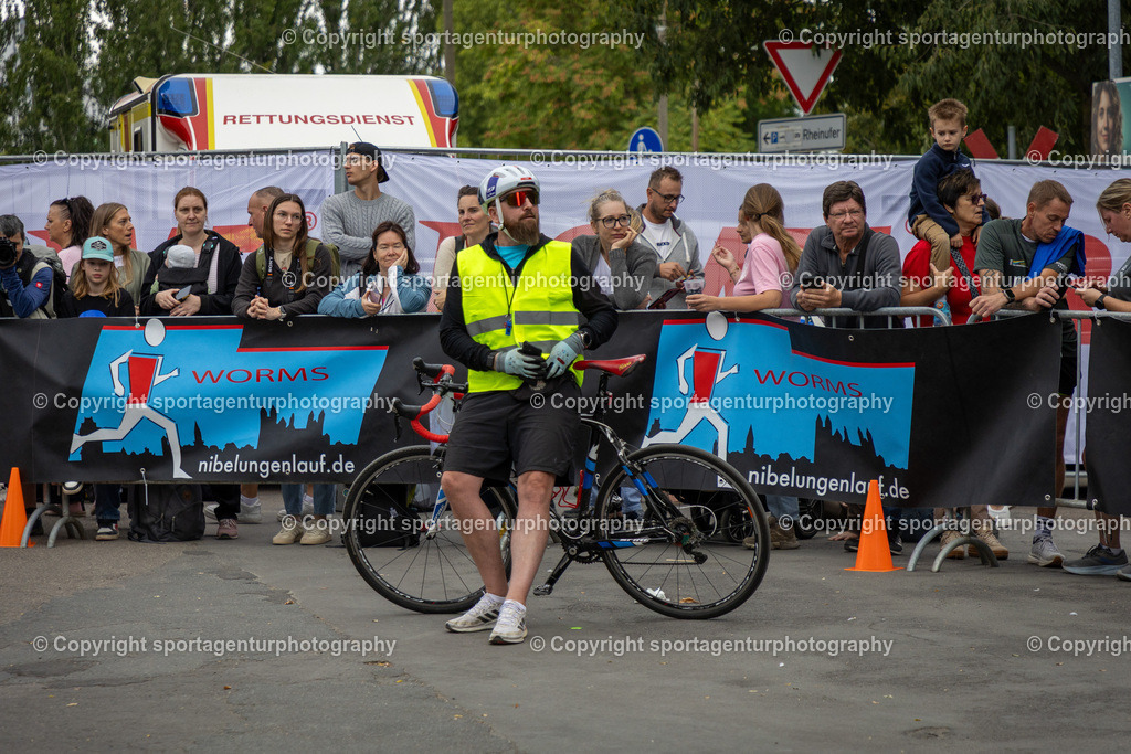 23. Wormser Nibelungenlauf | 10km Lauf + Walker Start Impressionen - Realisiert mit Pictrs.com