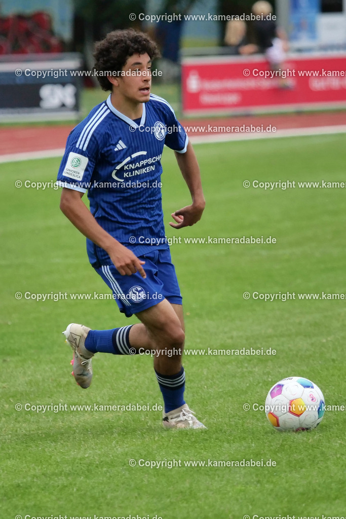 Fußball : Testspiel : SuS 09 Dinslaken - Schalke 04 U 19 am 25.07.2024 | Foto : Jochen Emde / www.kameradabei.de - Realisiert mit Pictrs.com