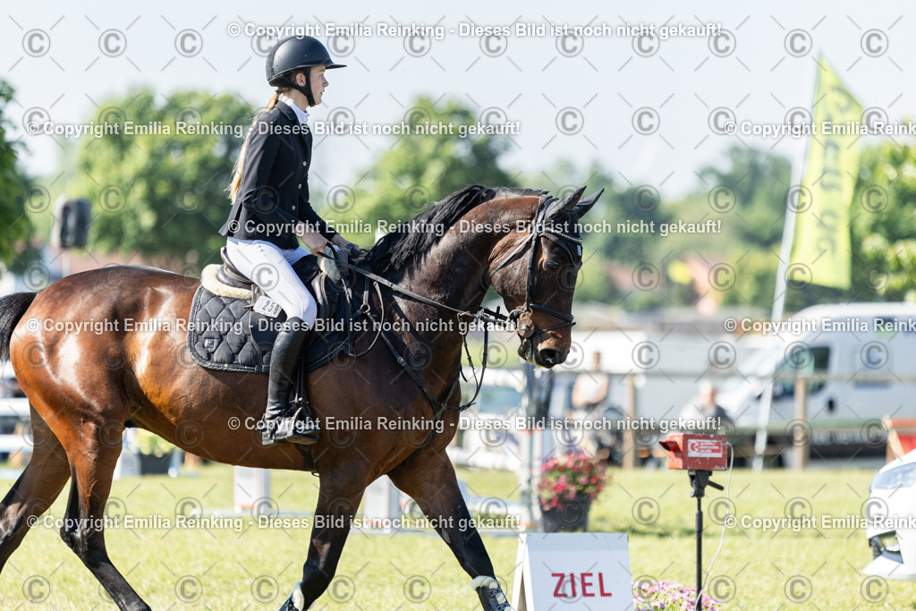 CL5A6870 | Emilia Reinking Fotografie - Realisiert mit Pictrs.com