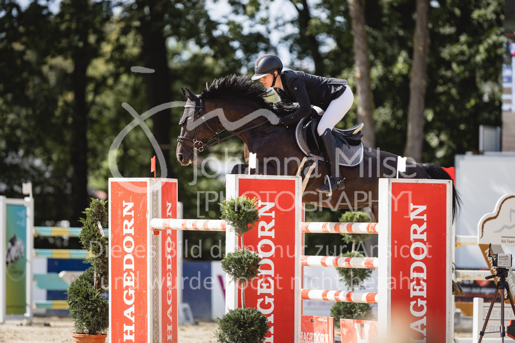 230826_Delbrueck_M2-Spr-836 | Deine schönsten Turniermomente als professionelle Fotos! Entdecke hochwertige Pferdesport-Fotografie im Online-Shop. Jetzt Fotos finden & bestellen!