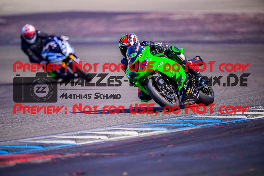 MaZZes_Fotomatrix_20250816_6007705_8945 | WEISS