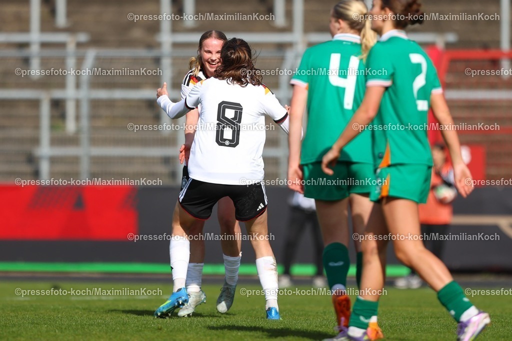 xKWIx10042601064 | 2026.04.10, xkwix, Fußball, UEFA Women's UNDER 19 Championship qualification, Republic of Ireland - Germany, Uhlenkrugstadion, Runde 2 1.Spieltag, Saison 2025 / 2026: Torjubel zum 3:0 durch Jonna Maj Wrede (Deutschland U19 Frauen #16) mit Lotta Wrede(Deutschland U19 Frauen #8) DFB regulations prohibit any use of photographs as image sequences and or quasi-video. Photo: xKamilxWilkowskixPressefotoKochx