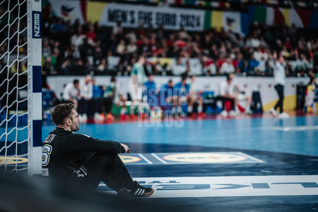Handball | Herren | EHF EURO 2024 | European Championshop Men 2024 Final Tournament | Slowenien vs. Portugal | 19.01.2024 | Klemen Ferlin (#26, Slowenien, SLO) enttäuscht