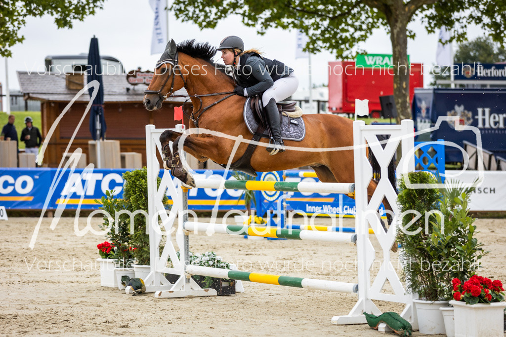 BHO-2PhSpr-M-304 | MomenTaufnahmen Pferdesportfotos