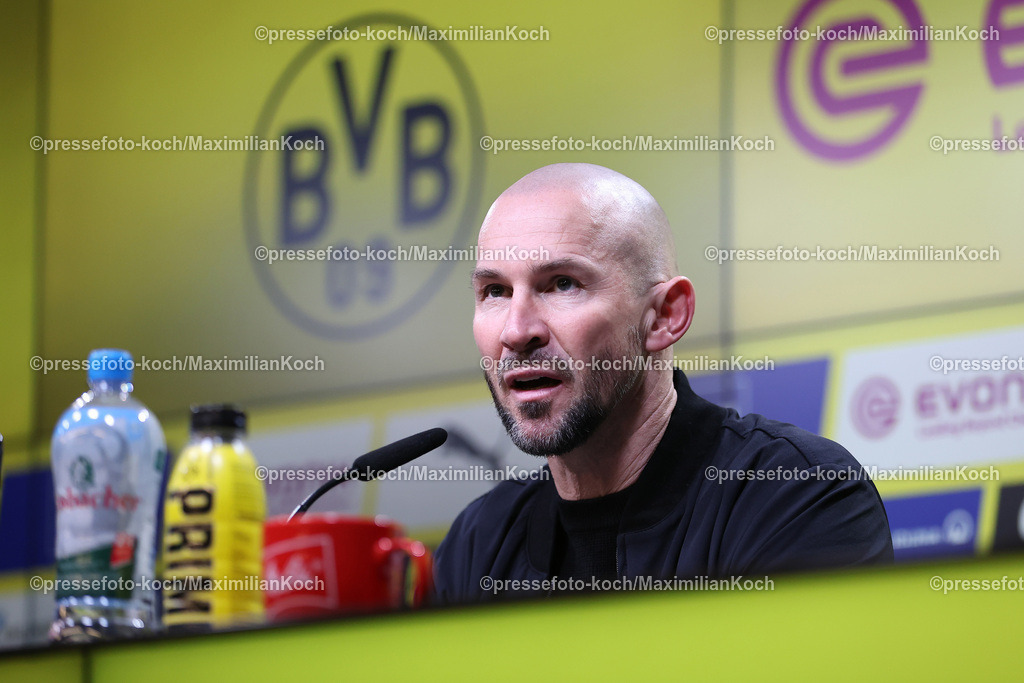 BVB15122401117 | 15.12.2024, Fußball, Borussia Dortmund - TSG 1899 Hoffenheim, 1. Fußball Bundesliga, 14. Spieltag, Signal Iduna Park, Saison 2024 2025: Pressekonferenz mit den Trainern nach dem Spiel - Cheftrainer Christian Ilzer (Trainer Hoffenheim)DFB regulations prohibit any use of photographs as image sequences and or quasi-video.