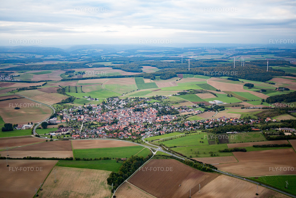 Luftbild: landwirtschaftlichen Feldern und Nutzflächen in Uettingen im Bundesland Bayern in Deutschland. Foto: IMG_073662.jpg vom 26.09.2014 durch Werner Riehm/FLY-FOTO.de