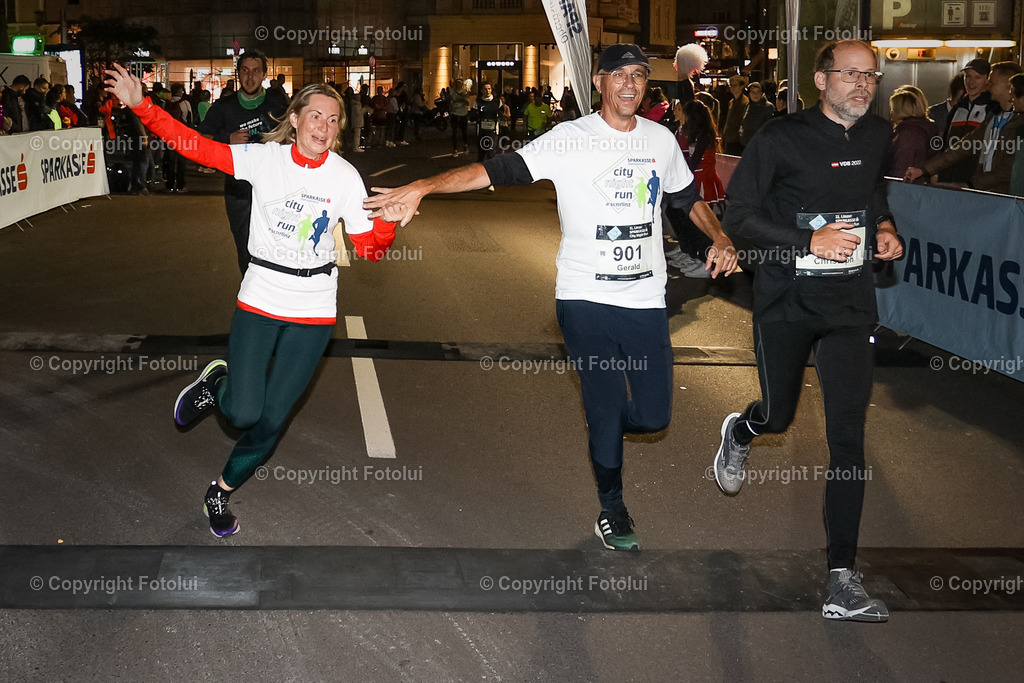 A-BINDER_20220922_0091 | LINZ,  AUSTRIA,22.Sept. 2022 - Night Run, Image shows Night Run.
Photo: Sportmediapics.com/ Manfred Binder