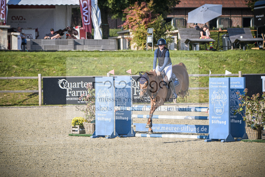 DOS_8698 | Entdecke hochwertige Reitturnierfotos von Foto Oger. Professionell, emotional und authentisch – jetzt Lieblingsmomente im Shop bestellen.Deutschlandweite Turnierfotografie. - Realisiert mit Pictrs.com