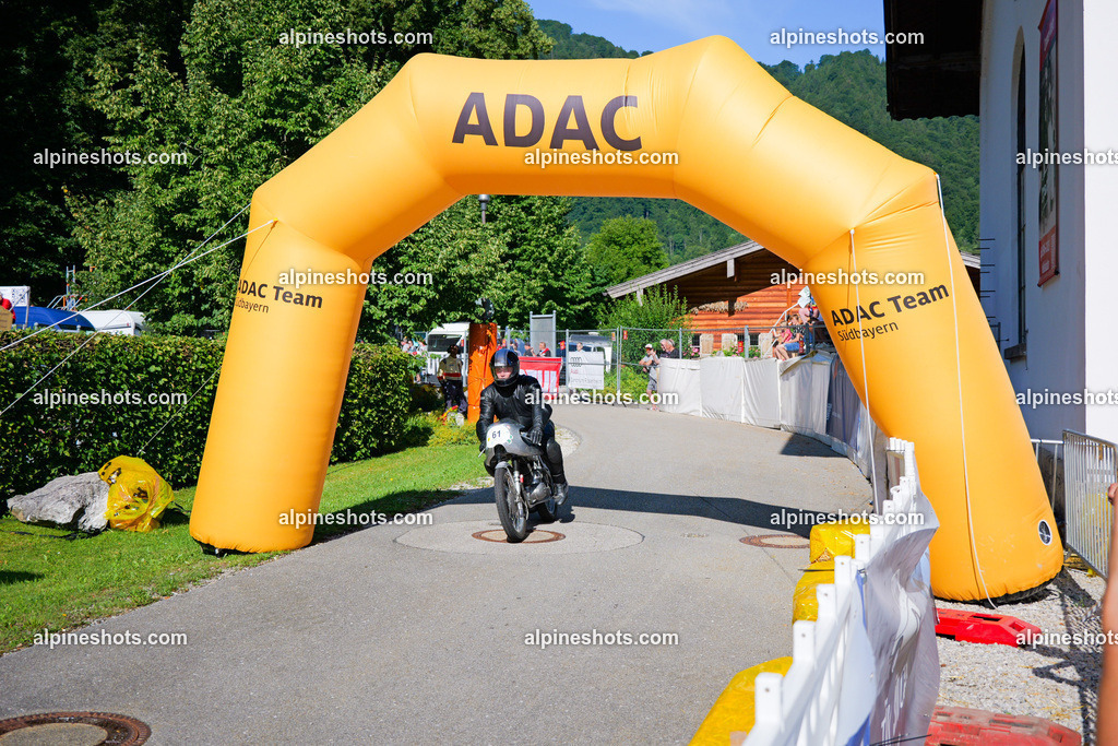 P1025714 | Erleben Sie atemberaubende, hochqualitative Fotos Ihrer Fahrt entlang der malerischen Alpenstraßen. Besuchen Sie alpineshots.com, um professionelle Aufnahmen Ihrer unvergesslichen Reise zu finden und zu kaufen - Realisiert mit Pictrs.com