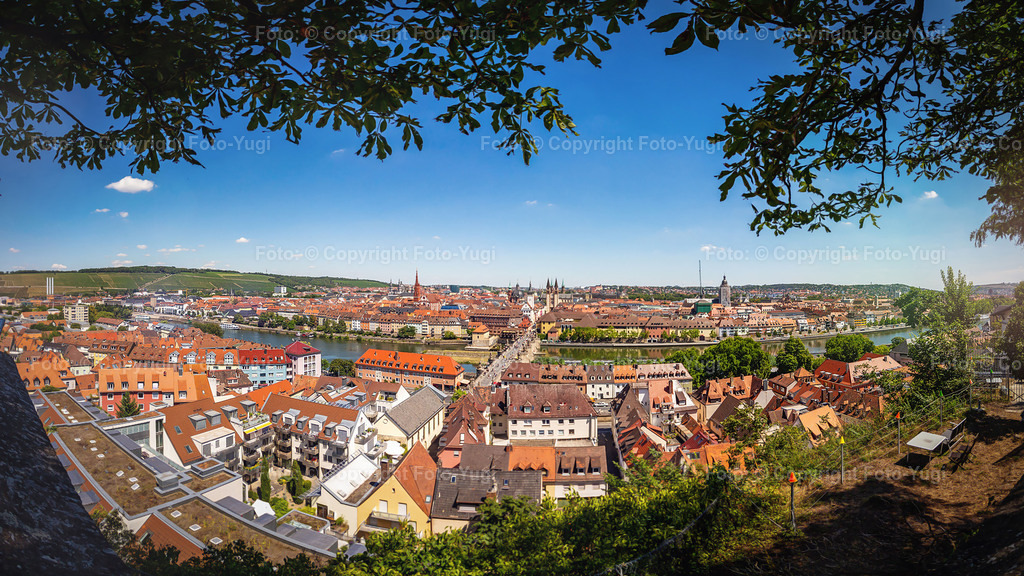 foto_yugi_0022 | Ansichten aus Würzburg sind Sehenswürdigkeiten die vom Herrn Ugur Yurdagül (foto-yugi) fotografiert und bearbeitet wurden.
Die Bilder wurden dem Komposition entsprechend bearbeitet und können als Print- oder Onlinemedien verwendet werden.