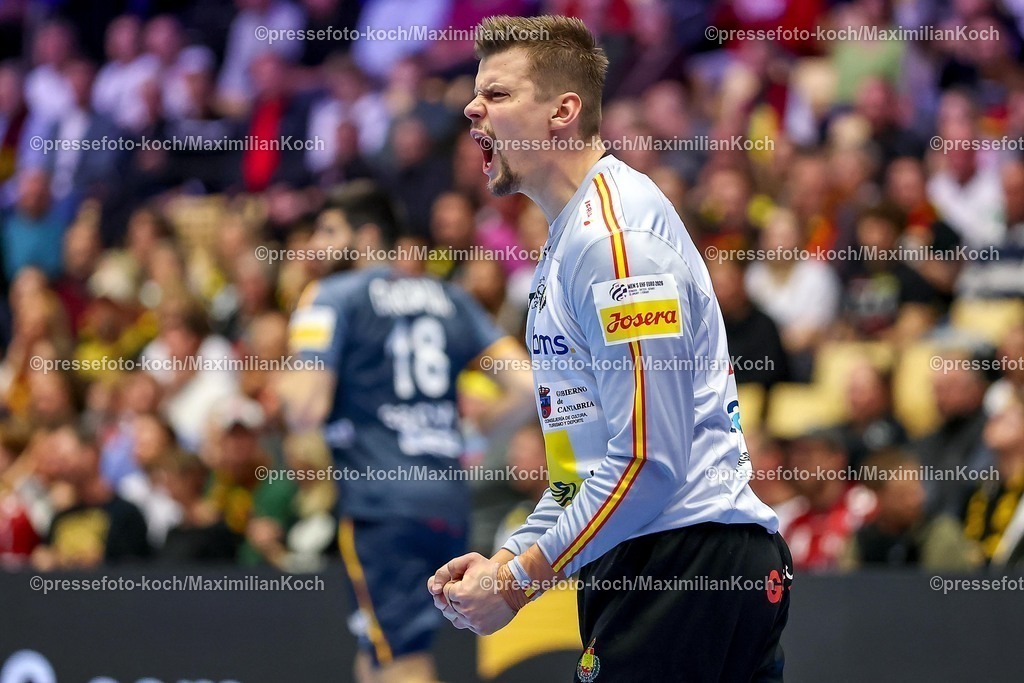 EHF17012601004 | 17.01.2026, Handball, Men's EHF EURO 2026, Österreich - Spanien, Jyske Bank Boxen in Herning, Dänemark, Preliminary Round:  Sergey Hernandez Ferrer (Espania #25) jubelnd