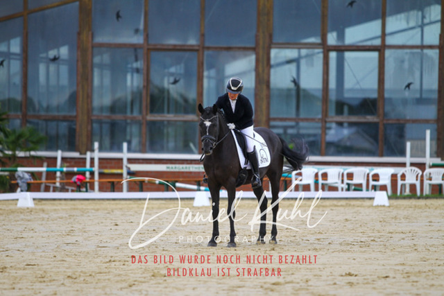 DKP43561 | Turniersportfotografie; Pferdefotografie; Dressurfotografie