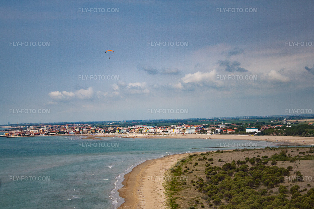 Aerial view: View of the town in Porto Falconera in the state Veneto, Italy. – Photo: IMG_50266.jpg taken on 06/07/2012 by Werner Riehm/FLY-FOTO.com – Resolution of the original: 4299 x 2866 px