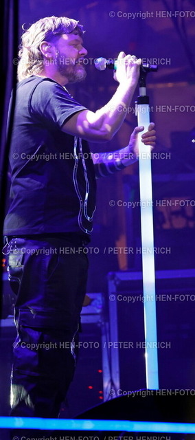 Schloßgrabenfest 2025 Tag 3 | 07.06.2025 25. Schlossgrabenfest in Darmstadt mit Live-Musik von 60 Musikgruppen hier Sänger REA GARVEY (Pop) aus Irland auf der Merck-Bühne (Foto: Peter Henrich) - Realisiert mit Pictrs.com