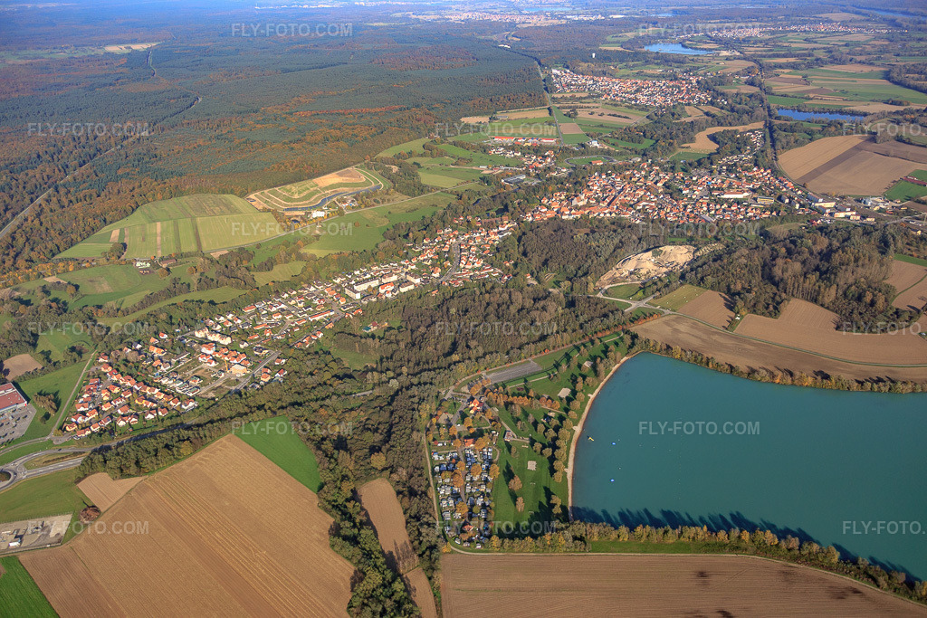 Aerial view: City view from the southwest in Lauterbourg in the state Bas-Rhin, France. – Photo: IMG_075822.jpg taken on 11/02/2014 by Werner Riehm/FLY-FOTO.com – Resolution of the original: 5472 x 3648 px