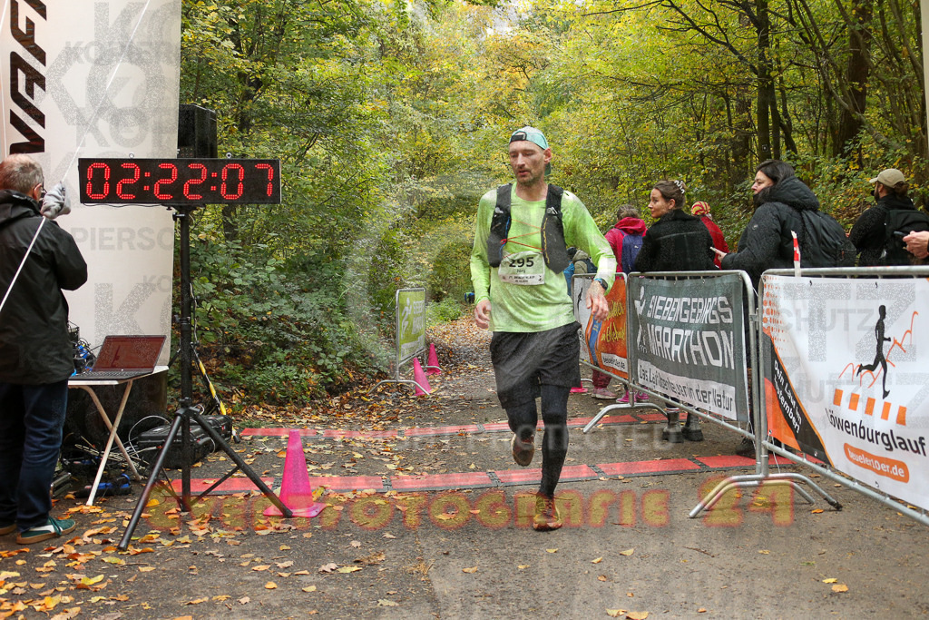 251026_1223_EX1_0282 | Sportfotografie im Rhein-Sieg Kreis, Köln, Bonn, NRW, Rheinland Pfalz, Hessen, etc. Unser Tätigkeitsfeld umfasst den Laufsport vom Volkslauf über den Marathon, Duathlon, Triathon bis zum Ultralauf wie Kölnpfad Ultra oder Schindertrail.
