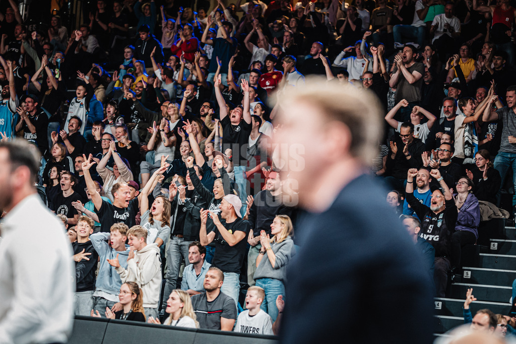 Basketball | Männer | Saison 2024/2025 | easyCredit Basketball Bundesliga | 4. Spieltag | Veolia Towers Hamburg vs. EWE Baskets Oldenburg | 06.10.2024 | Fans der Towers