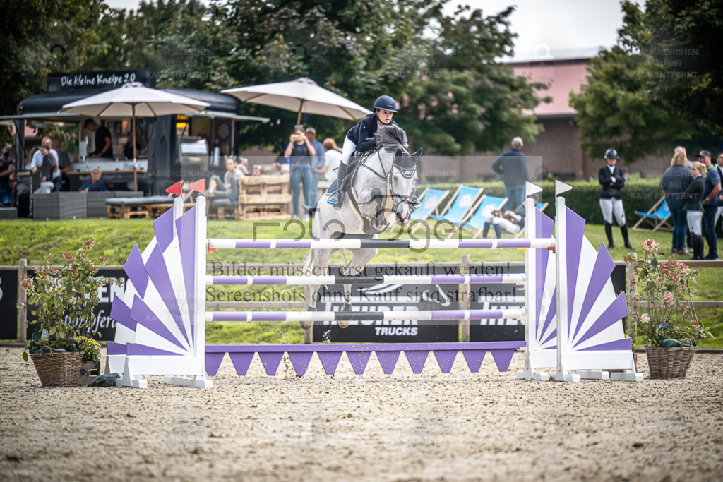 DOS_5310 | Entdecke hochwertige Reitturnierfotos von Foto Oger. Professionell, emotional und authentisch – jetzt Lieblingsmomente im Shop bestellen. - Realisiert mit Pictrs.com