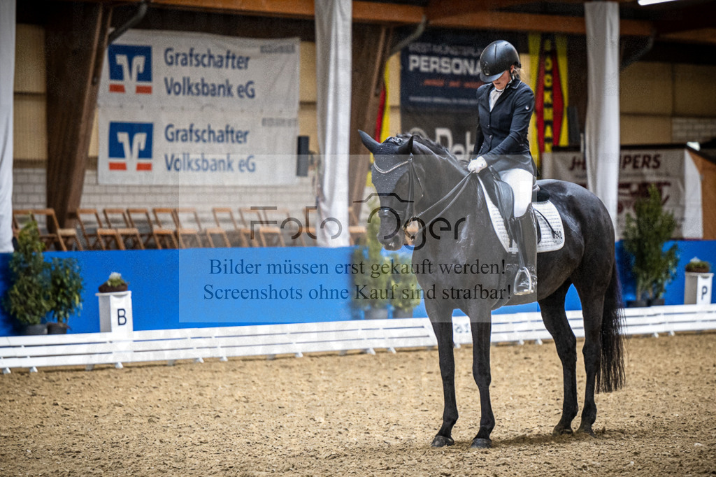 DOS_2891 | Entdecke hochwertige Reitturnierfotos von Foto Oger. Professionell, emotional und authentisch – jetzt Lieblingsmomente im Shop bestellen.Deutschlandweite Turnierfotografie. - Realisiert mit Pictrs.com