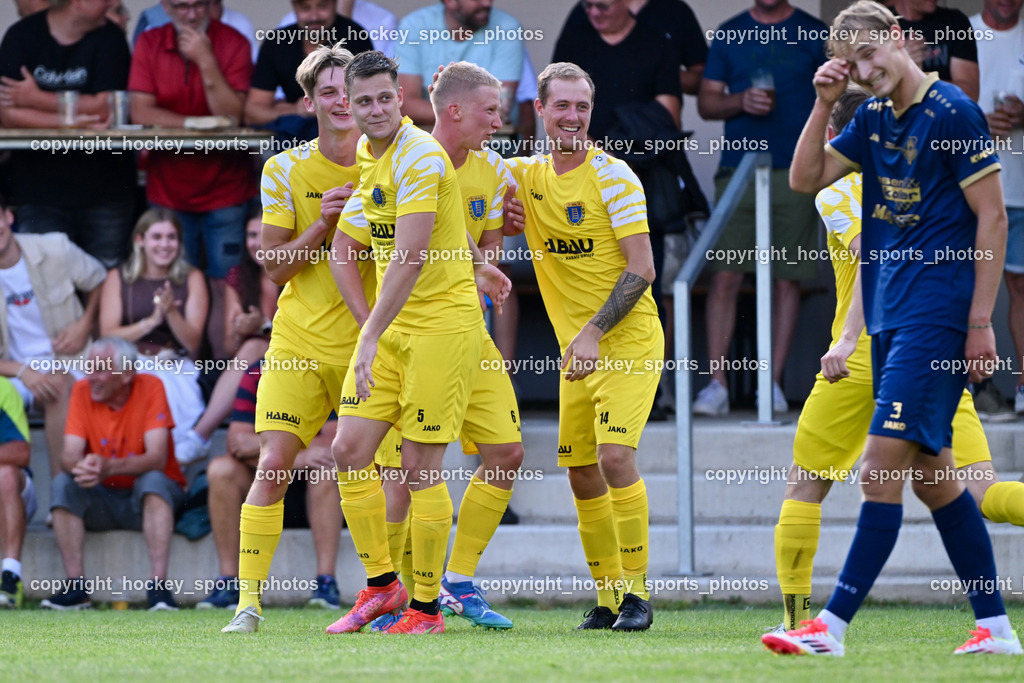 SV Malta vs. ATUS Velden | Jubel SV Malta Mannschaft, #6 Jakob Michael Ebner SV Malta, #5 Maximilian Leitner SV Malta, #14 Dominik Pacher SV Malta, #3 Marlon Louis Winter ATUS Velden, SV Malta Fans, SV Malta vs. ATUS Velden, SV Malta vs. ATUS Velden am 19.08.2025 in Malta (Sportplatz Malta), Austria, (Photo by Bernd Stefan)