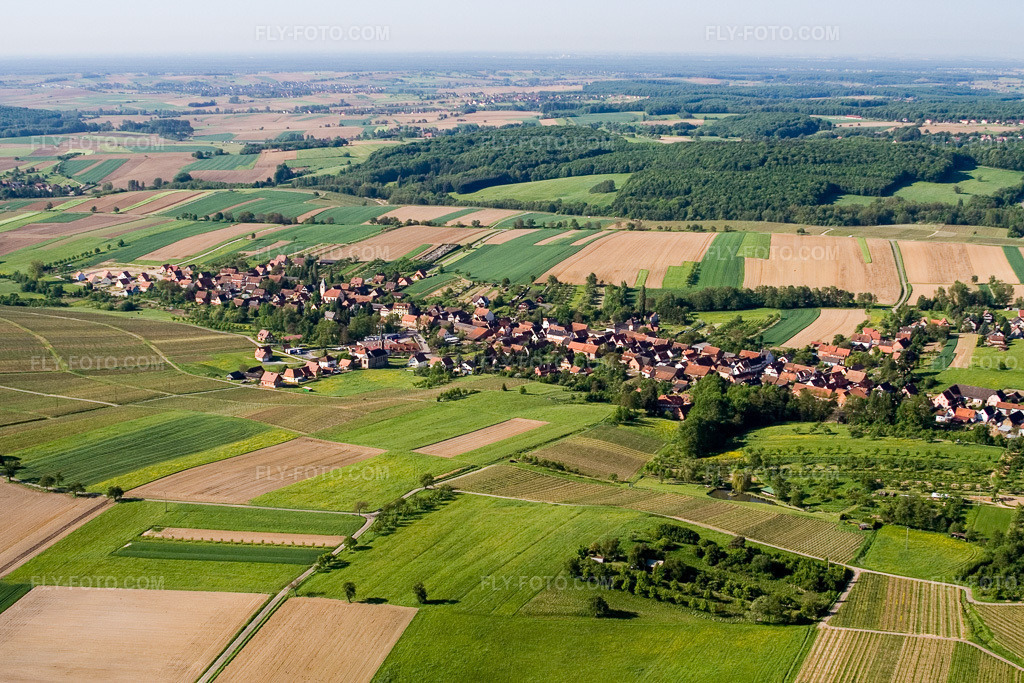 Aerial view: View of the town in Cleebourg in the state Bas-Rhin, France.Photo: IMG_10794.jpg taken on 05/12/2008 by Werner Riehm/FLY-FOTO.comResolution of the original: 3187 x 2125 px
