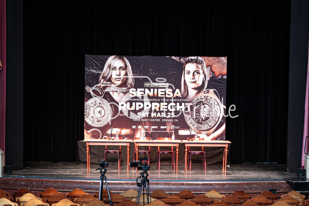 Seniesa Estrada - Tina Rupprecht/ Pressekonferenz | Das Kurhaus in Goeggingen ist Gastgeber fuer die offizielle Pressekonferenz von Tina Rupprecht